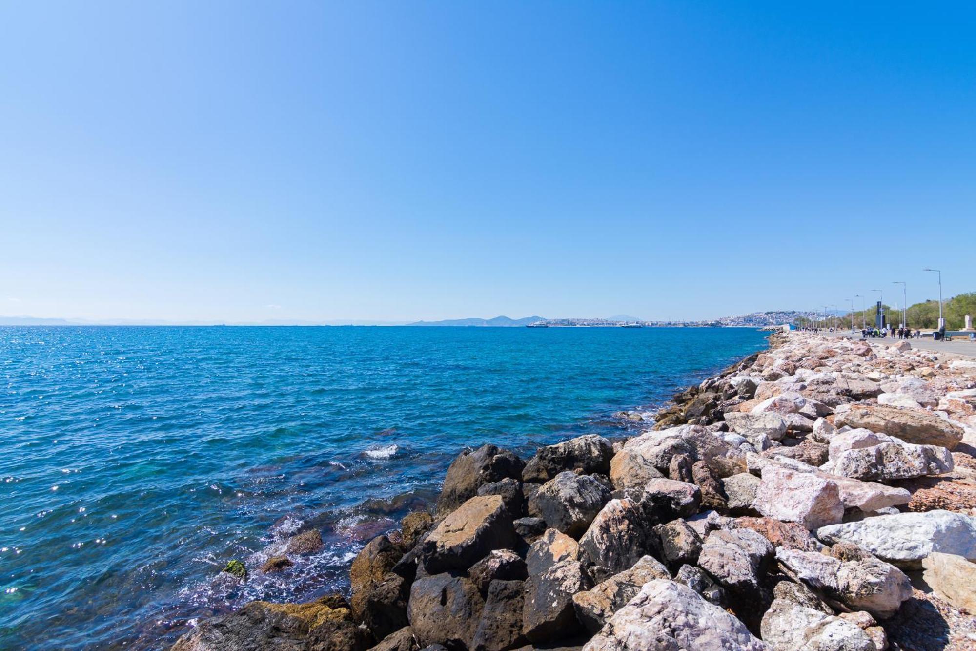 Seaview For 2 In Palaio Faliro Апартаменты Афины